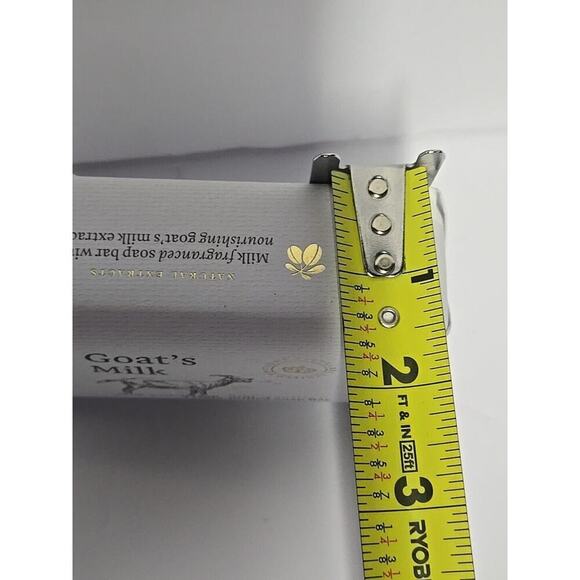 Castelbel Porto Goats Milk with natural Extracts Fragranced Soap - Picture 8 of 9